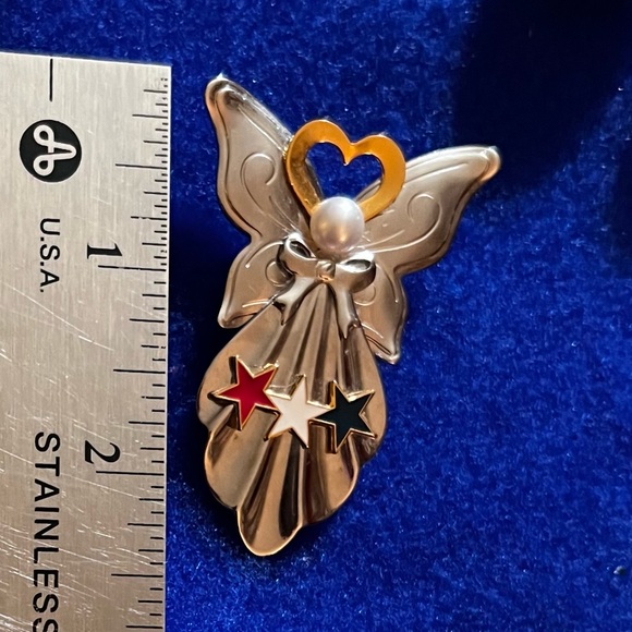 (3) Vintage Jane Angel Pin’s, Signed, AOL 1994 - Picture 4 of 14